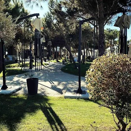 Sun & Sea Qerret 1 * Golem (Tirana)