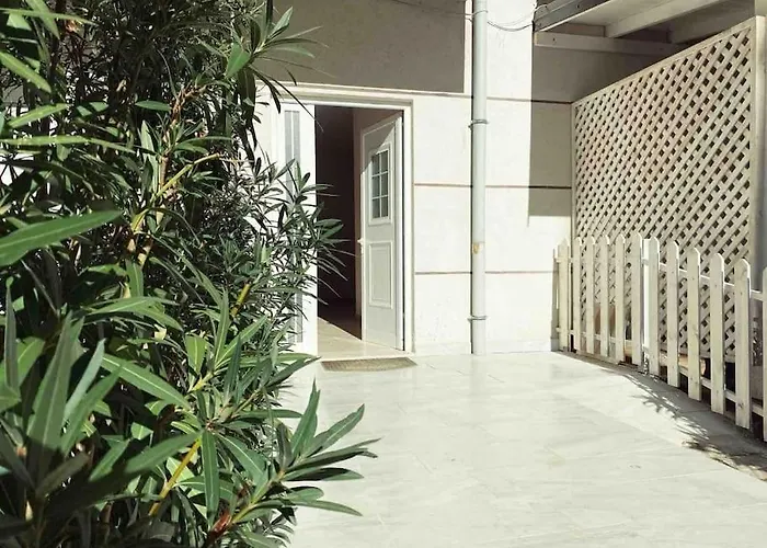 Sun & Sea Qerret 1 Apartamento Golem (Tirana)