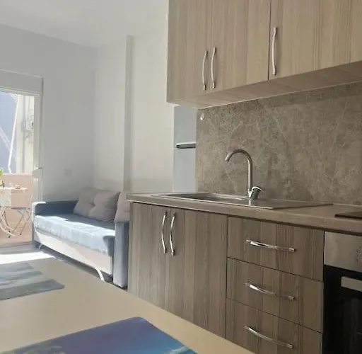 Apartment Sun & Sea Qerret 1 *